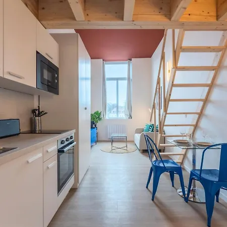 For Two People On The Mezzanine * Villeneuve-d'Ascq