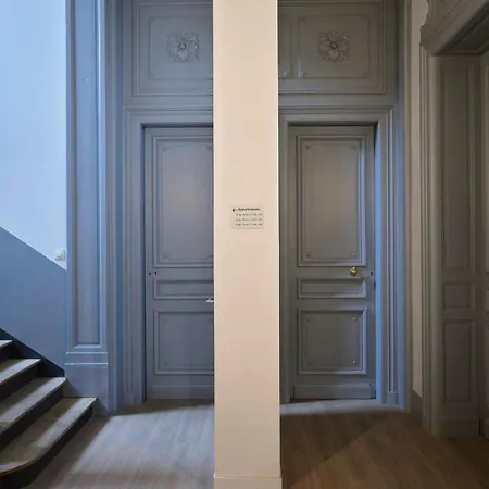 For Two People On The Mezzanine Villeneuve-d'Ascq